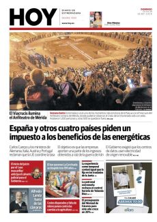 EL VIACRUCIS ILUMINA EL ANFITEATRO DE MÉRIDA